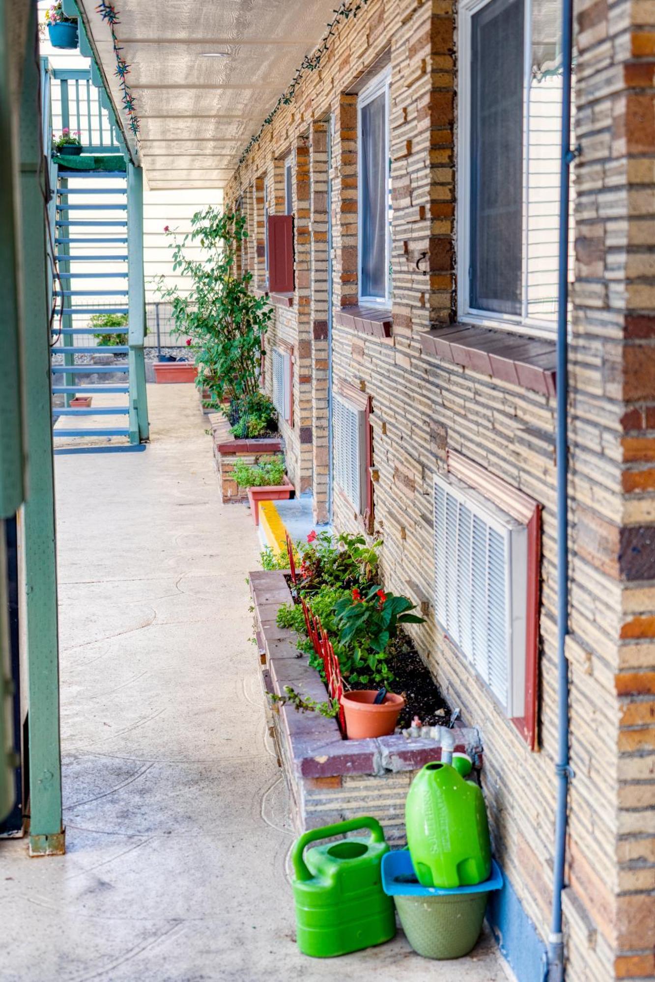 Budget Inn The Dalles Bagian luar foto