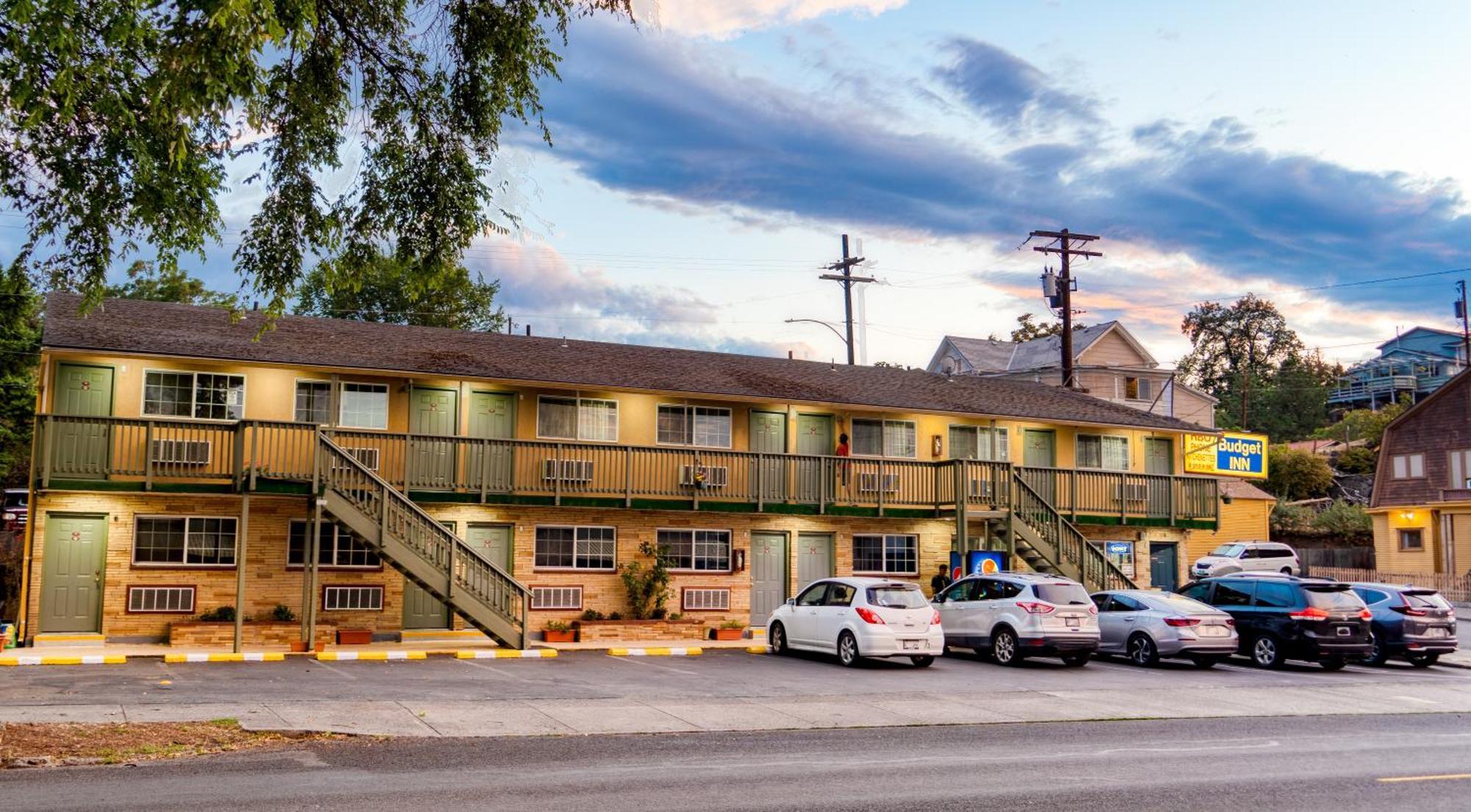 Budget Inn The Dalles Bagian luar foto