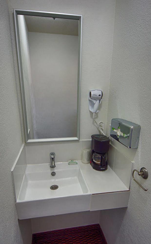 Budget Inn The Dalles Bagian luar foto